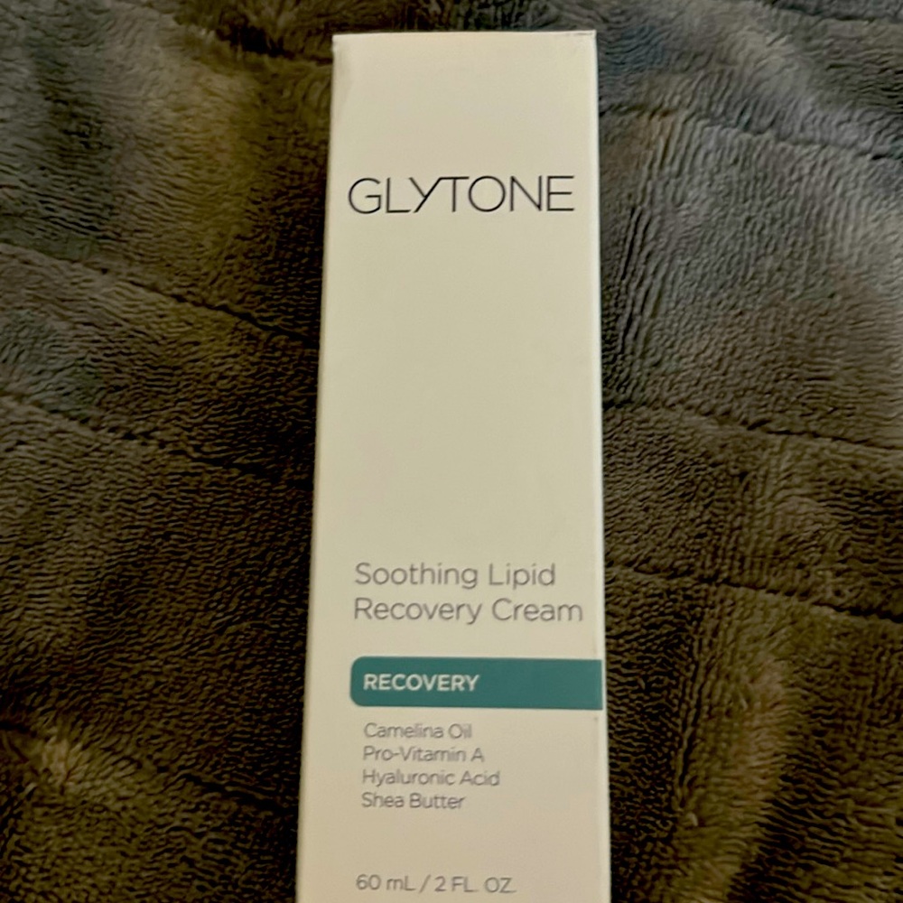 Glytone Soothing Lipod Recovery Creme